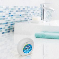 ORAL-B ESSENTIAL DENTAL FLOSS UNWAXED 50m